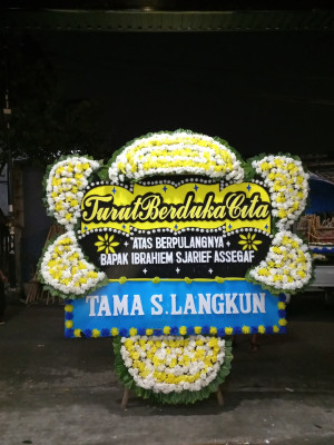 Papan Bunga Duka di Kubu Tanjung